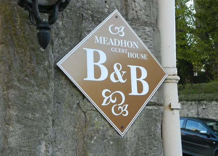 Meadhon Guest House